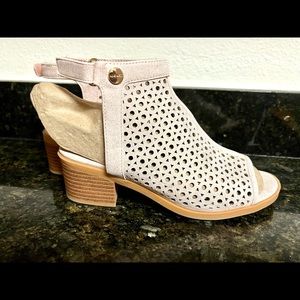 Nine West Heel Booties- Little Girl Sz 2